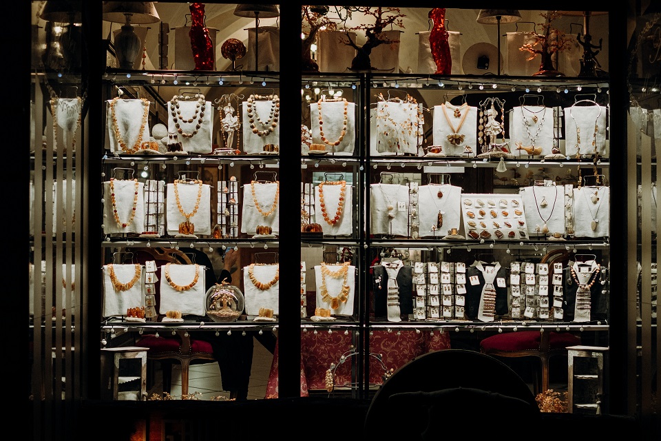Creating An Emotional Connection With Jewelry Buyers