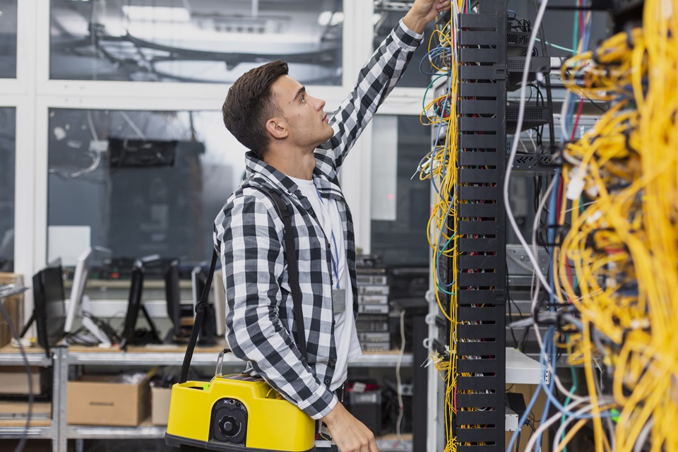Maximizing Productivity With Effective Data-Cabling Solutions